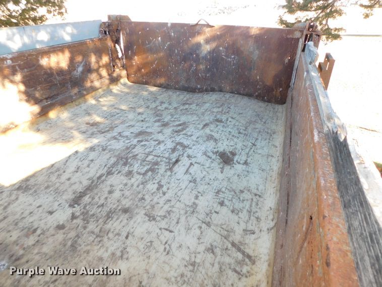 image for item DJ5855 1993 Ford L7000  dump truck