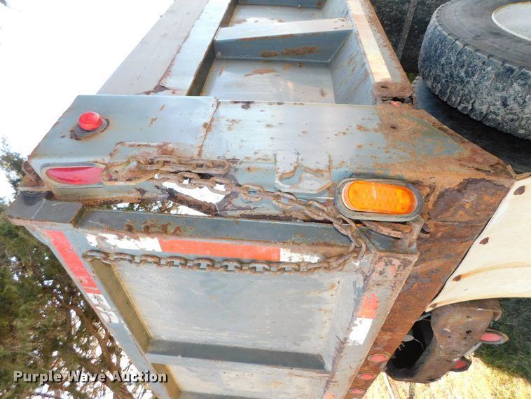 image for item DJ5855 1993 Ford L7000  dump truck