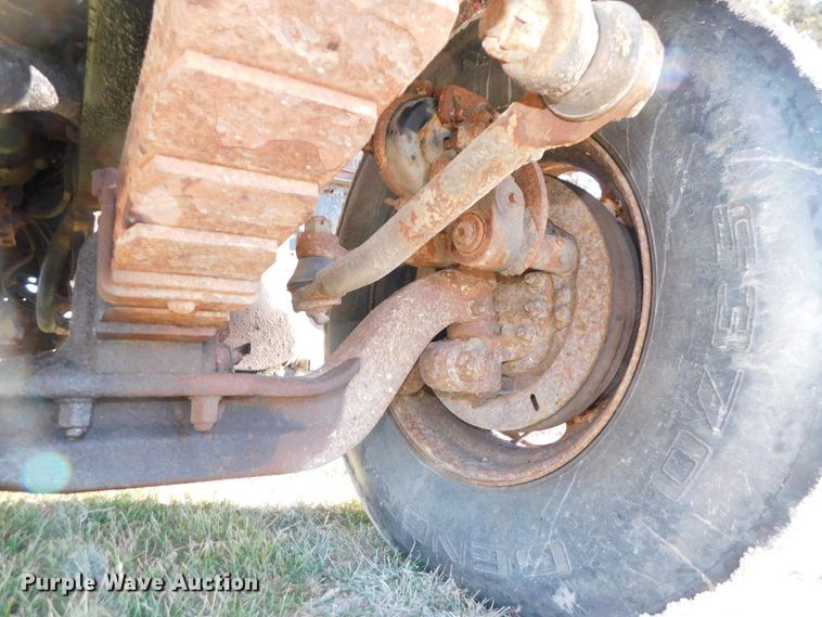 image for item DJ5855 1993 Ford L7000  dump truck