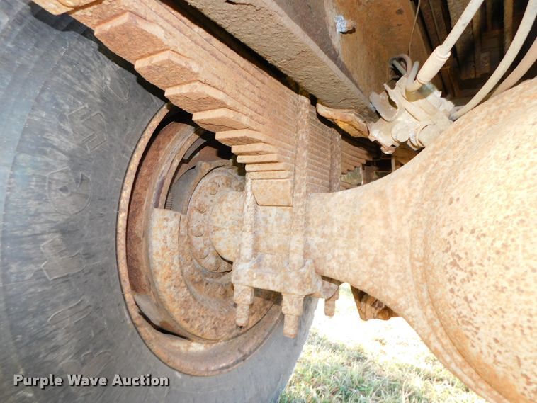 image for item DJ5855 1993 Ford L7000  dump truck