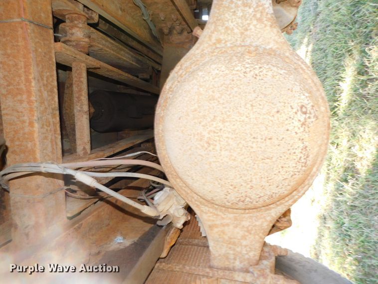 image for item DJ5855 1993 Ford L7000  dump truck