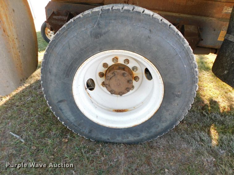 image for item DJ5855 1993 Ford L7000  dump truck