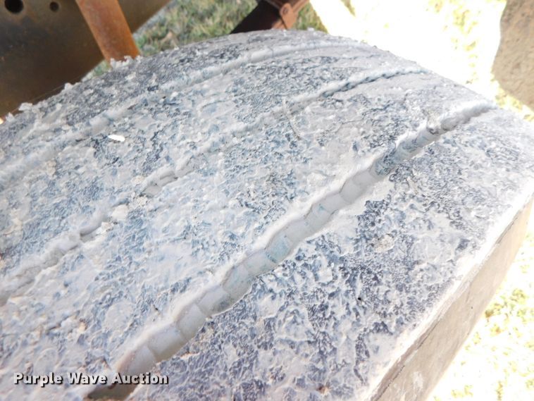 image for item DJ5855 1993 Ford L7000  dump truck