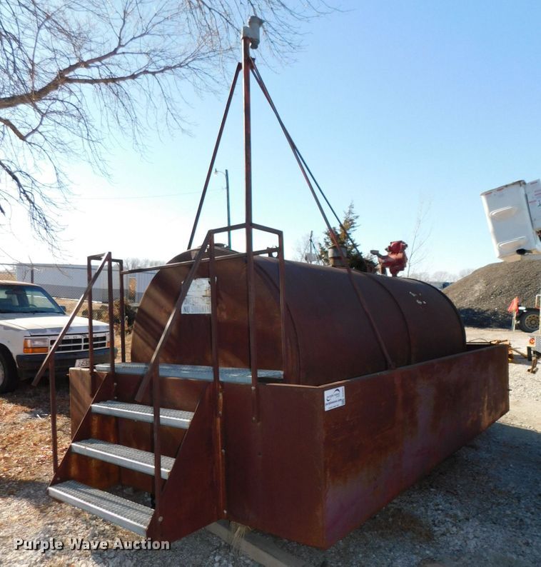 image for item DJ5865 Fuel tank