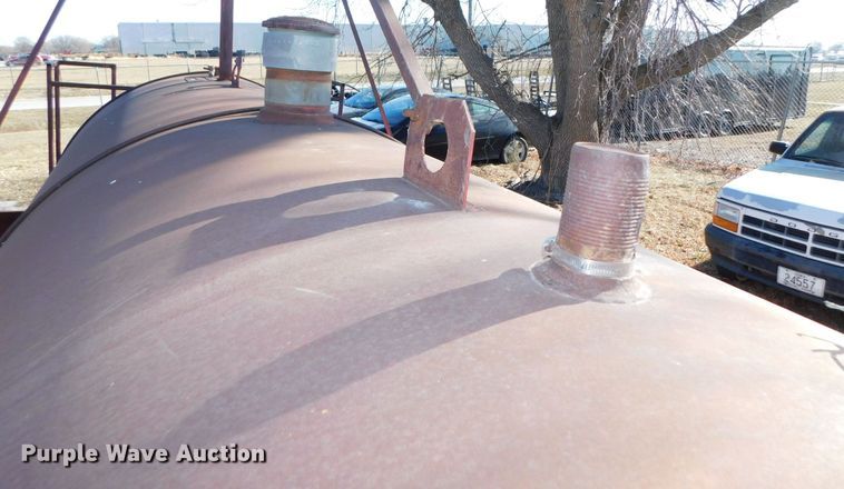 image for item DJ5865 Fuel tank