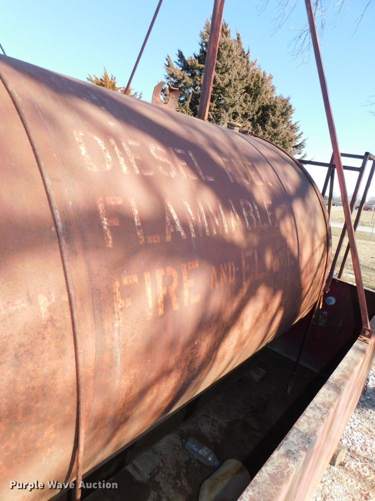 image for item DJ5865 Fuel tank