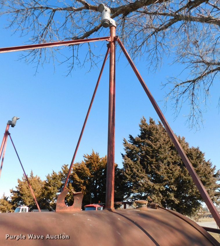 image for item DJ5865 Fuel tank