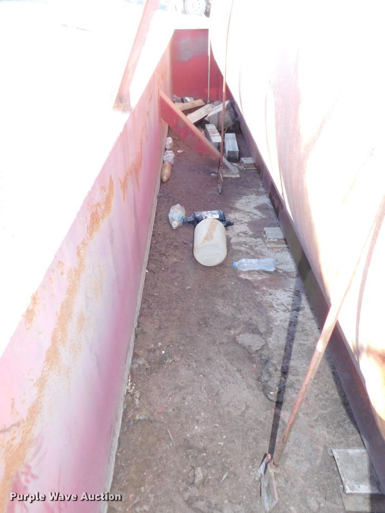 image for item DJ5865 Fuel tank