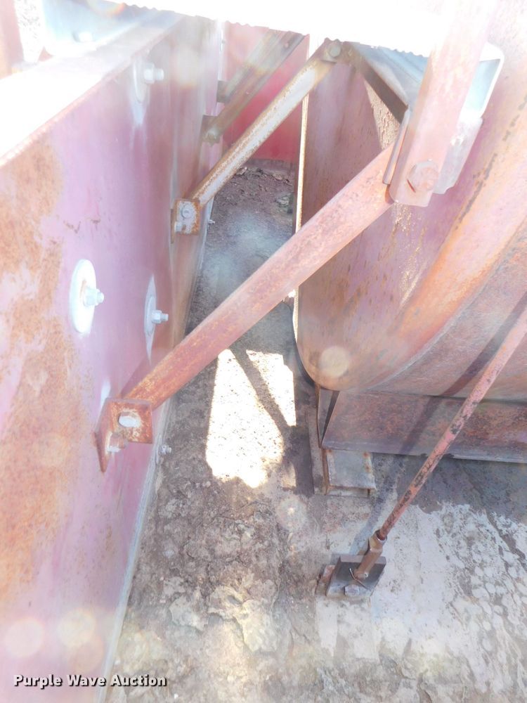 image for item DJ5865 Fuel tank