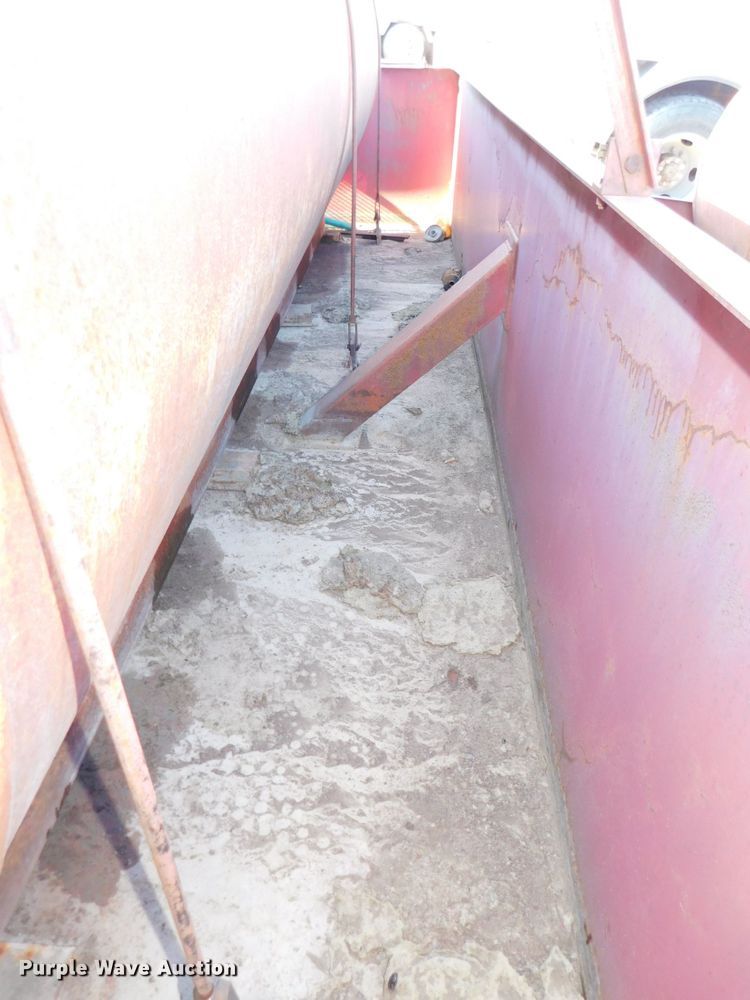 image for item DJ5865 Fuel tank