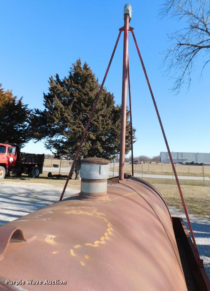 image for item DJ5866 Fuel tank