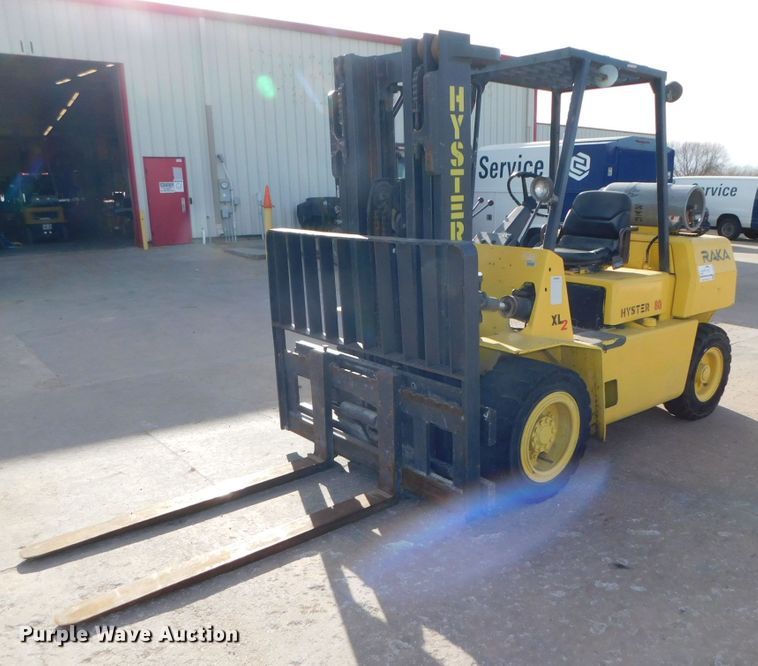 image for item DJ5871 1993 Hyster H80XL   forklift