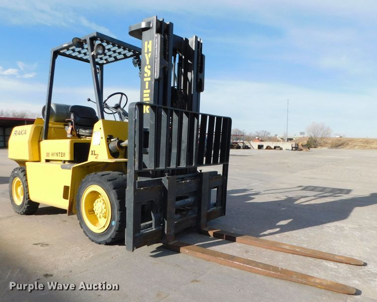 image for item DJ5871 1993 Hyster H80XL   forklift