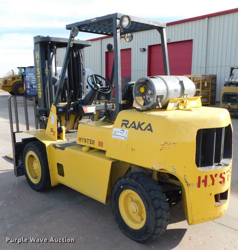 image for item DJ5871 1993 Hyster H80XL   forklift