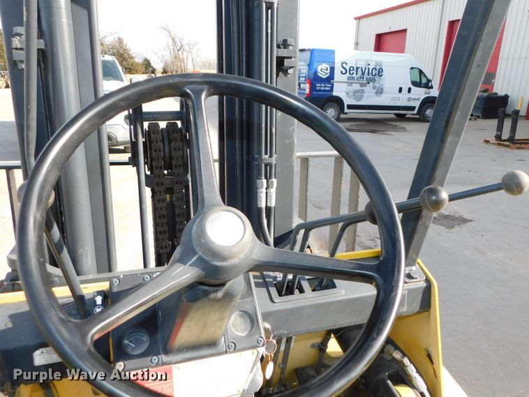 image for item DJ5871 1993 Hyster H80XL   forklift