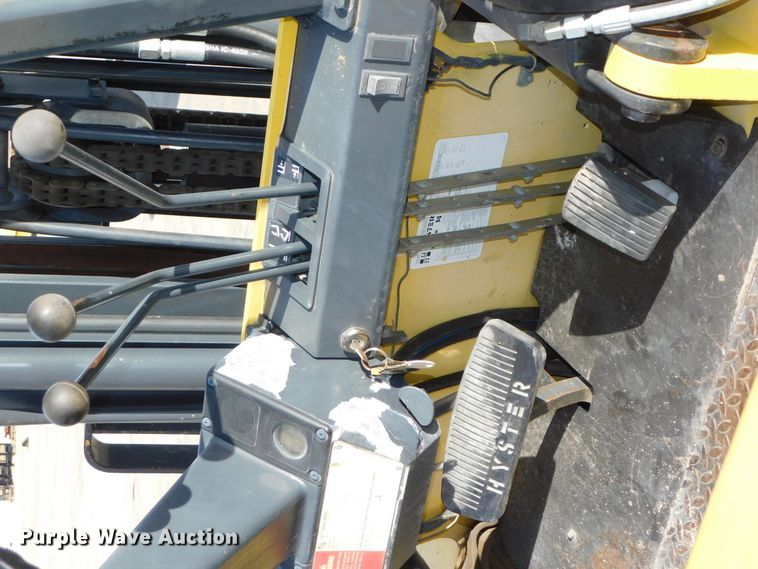 image for item DJ5871 1993 Hyster H80XL   forklift