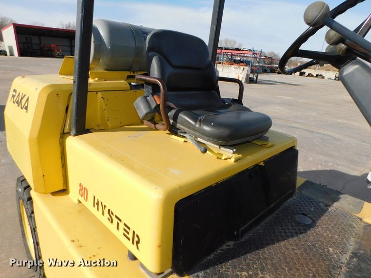 image for item DJ5871 1993 Hyster H80XL   forklift