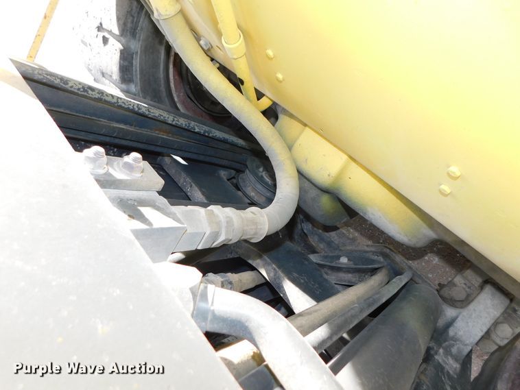 image for item DJ5871 1993 Hyster H80XL   forklift