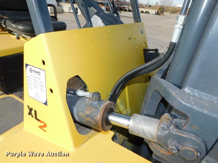 image for item DJ5871 1993 Hyster H80XL   forklift