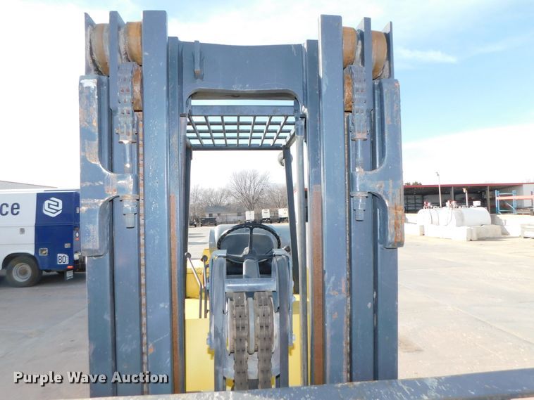 image for item DJ5871 1993 Hyster H80XL   forklift