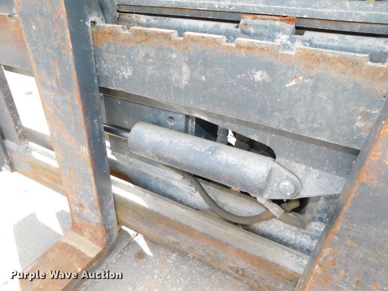 image for item DJ5871 1993 Hyster H80XL   forklift