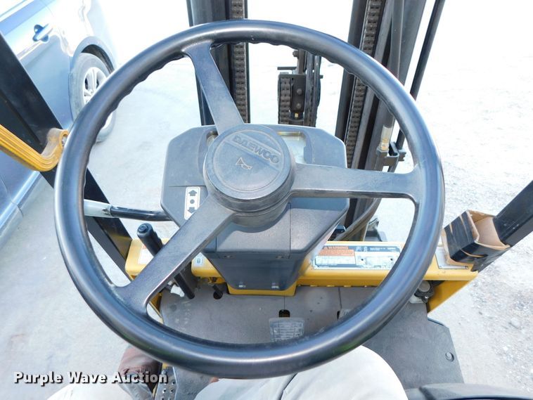 image for item DJ5876 2005 Doosan BC15S  forklift