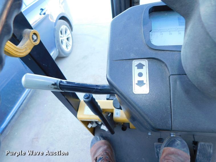 image for item DJ5876 2005 Doosan BC15S  forklift