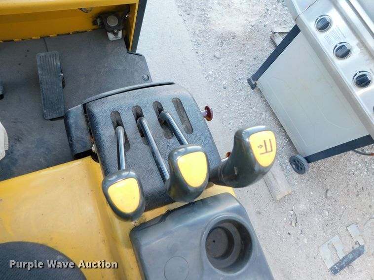 image for item DJ5876 2005 Doosan BC15S  forklift