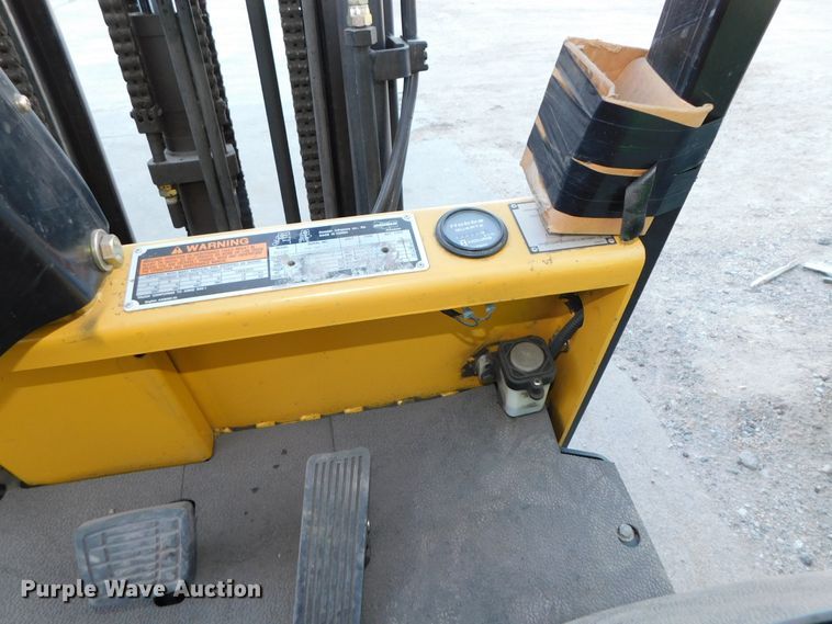 image for item DJ5876 2005 Doosan BC15S  forklift