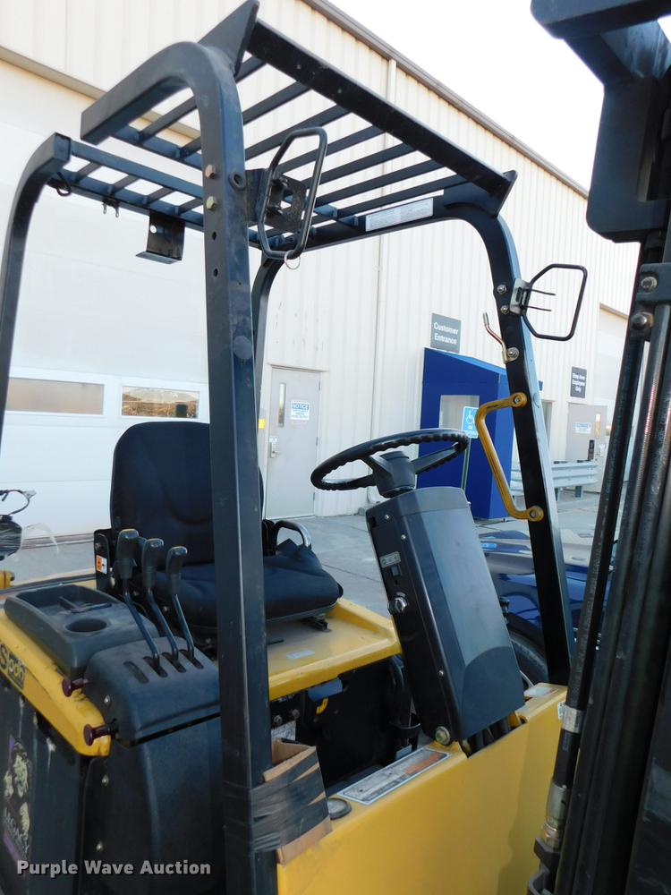 image for item DJ5876 2005 Doosan BC15S  forklift
