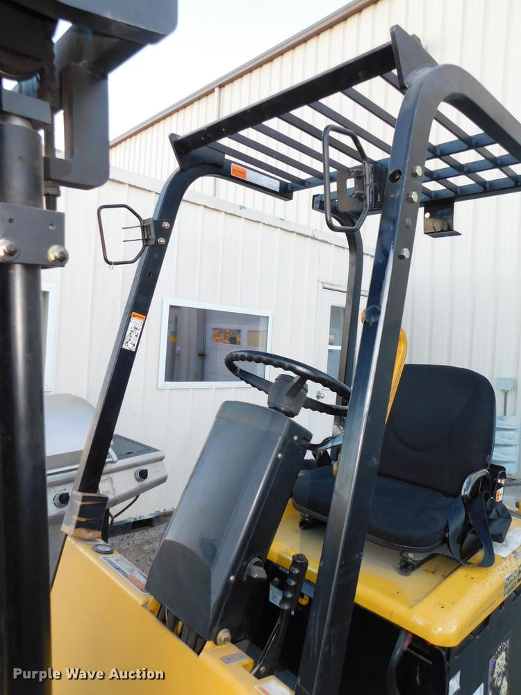 image for item DJ5876 2005 Doosan BC15S  forklift