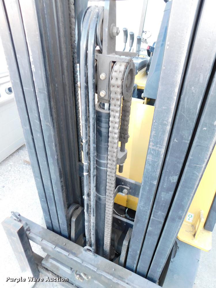 image for item DJ5876 2005 Doosan BC15S  forklift