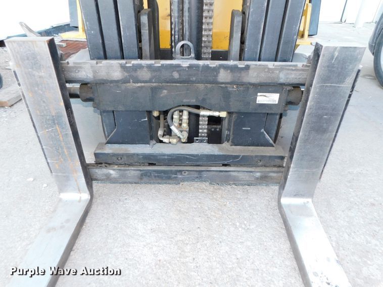 image for item DJ5876 2005 Doosan BC15S  forklift