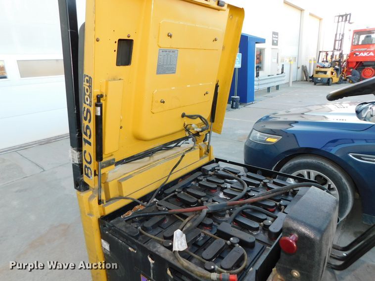 image for item DJ5876 2005 Doosan BC15S  forklift