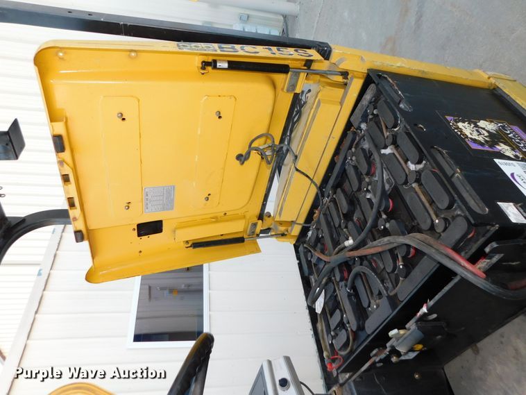 image for item DJ5876 2005 Doosan BC15S  forklift