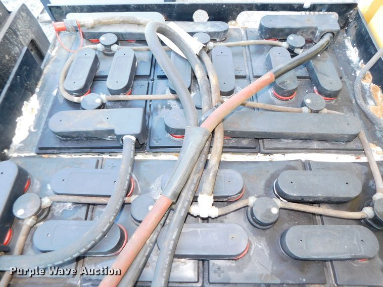 image for item DJ5876 2005 Doosan BC15S  forklift