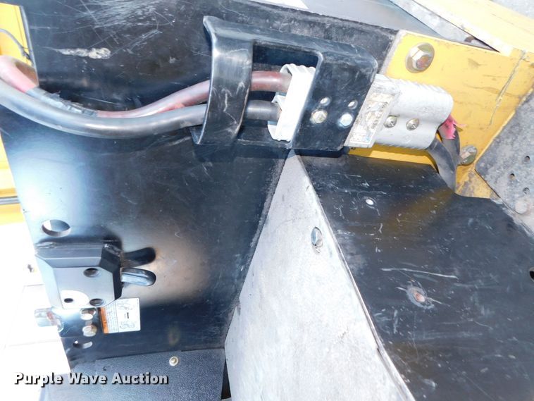 image for item DJ5876 2005 Doosan BC15S  forklift