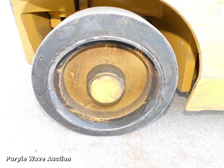 image for item DJ5876 2005 Doosan BC15S  forklift