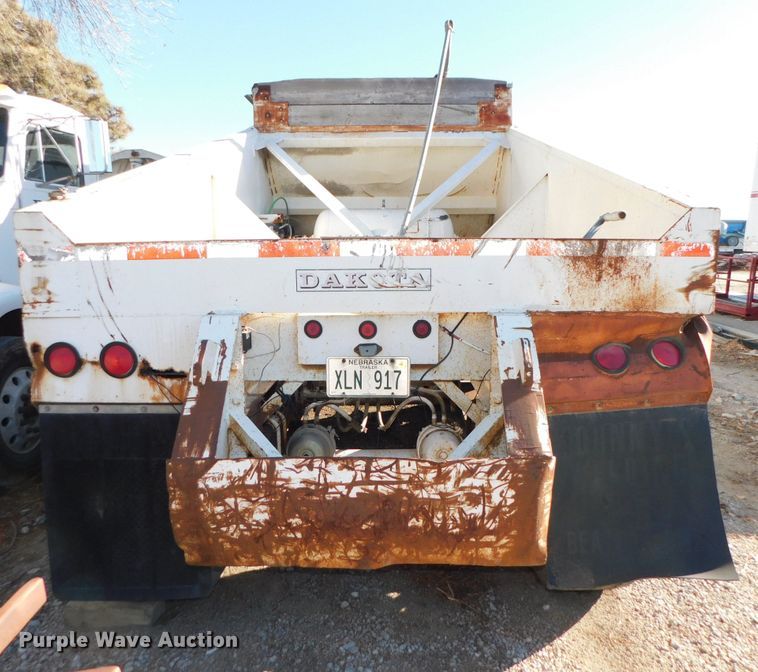image for item DJ5877 1996 Dakota bottom dump trailer