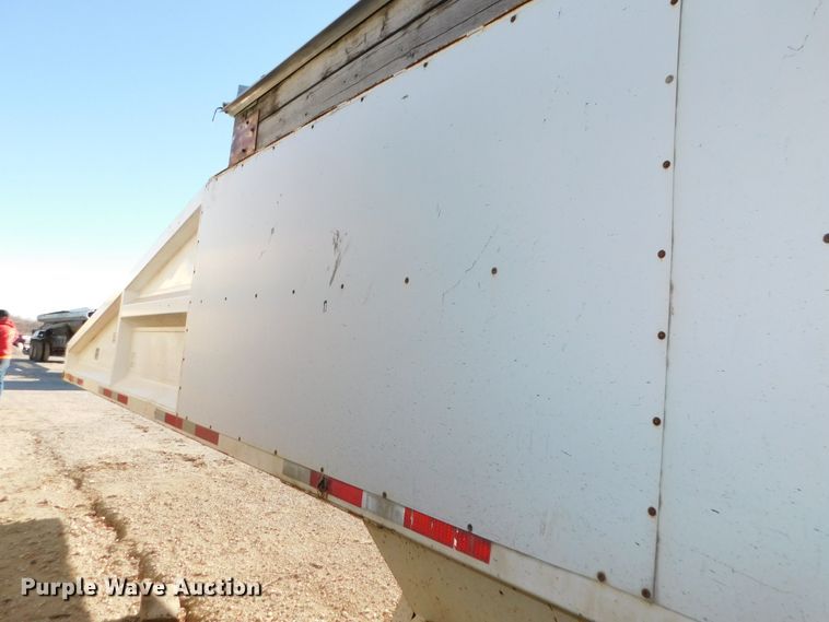image for item DJ5877 1996 Dakota bottom dump trailer