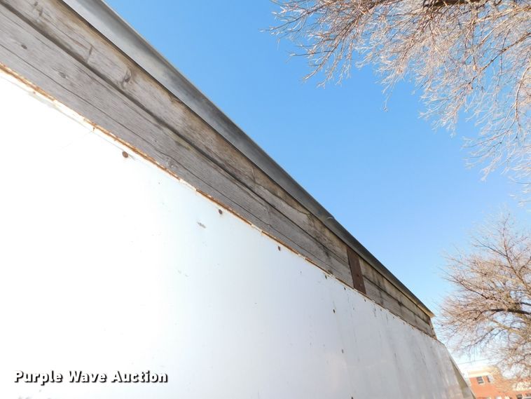 image for item DJ5877 1996 Dakota bottom dump trailer