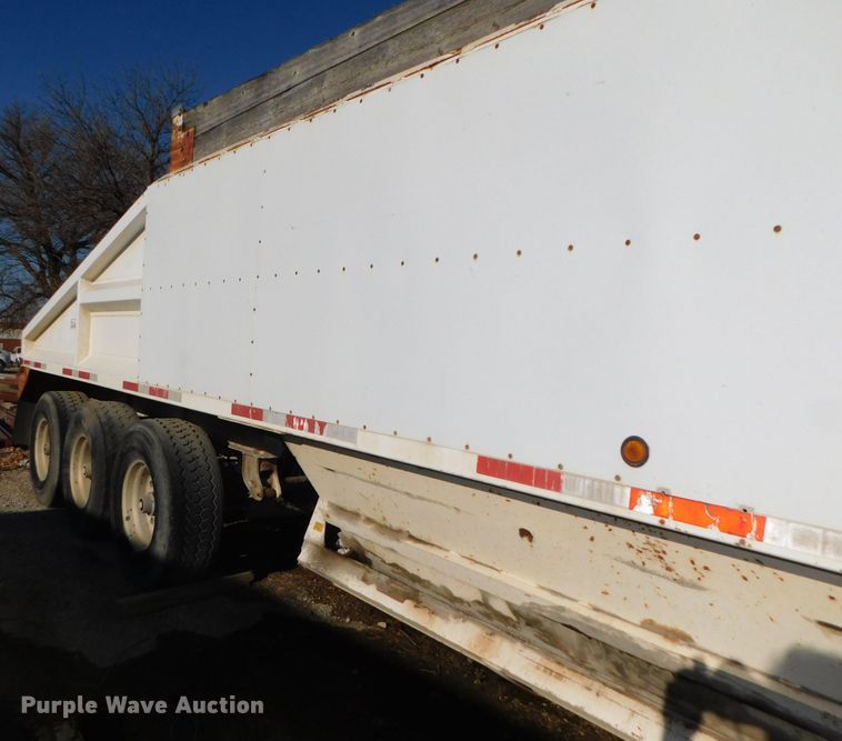 image for item DJ5877 1996 Dakota bottom dump trailer