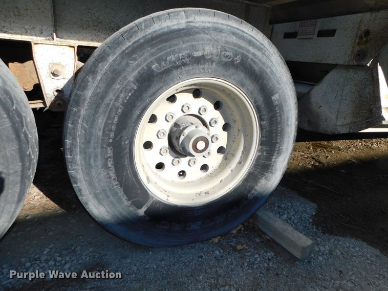 image for item DJ5877 1996 Dakota bottom dump trailer