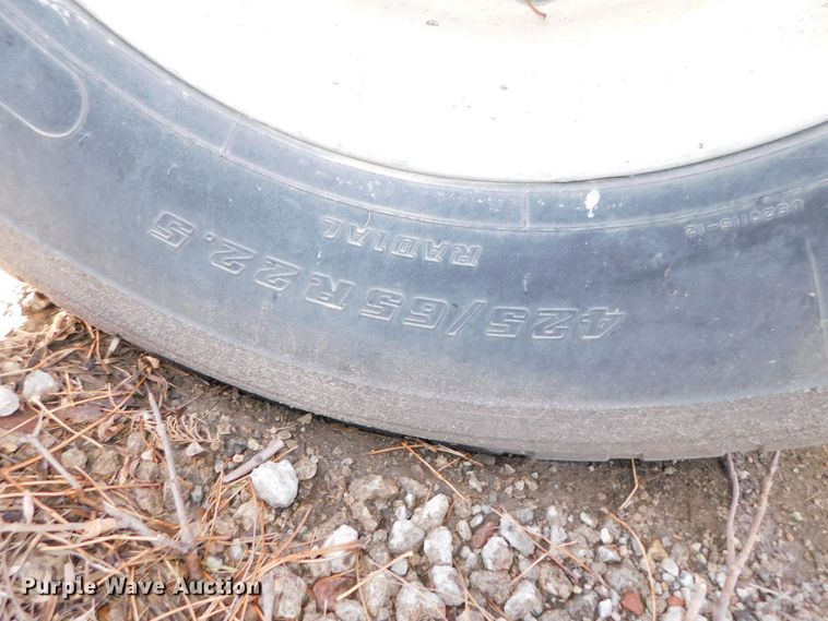 image for item DJ5877 1996 Dakota bottom dump trailer