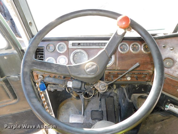 image for item DJ5878 1990 Freightliner FLD120  dump truck