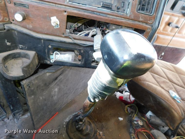 image for item DJ5878 1990 Freightliner FLD120  dump truck