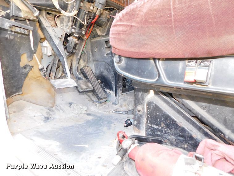 image for item DJ5878 1990 Freightliner FLD120  dump truck