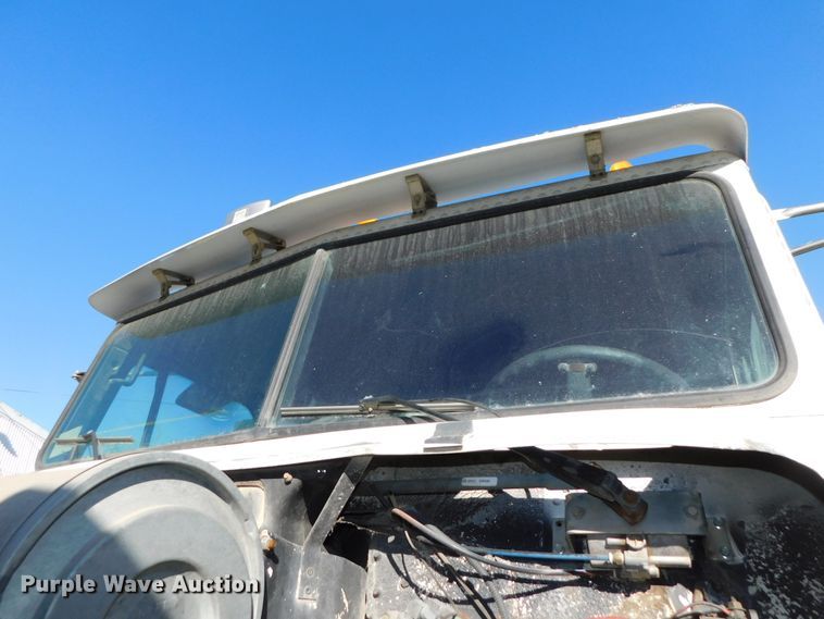 image for item DJ5878 1990 Freightliner FLD120  dump truck