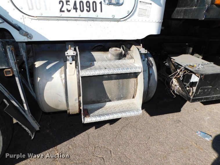 image for item DJ5878 1990 Freightliner FLD120  dump truck