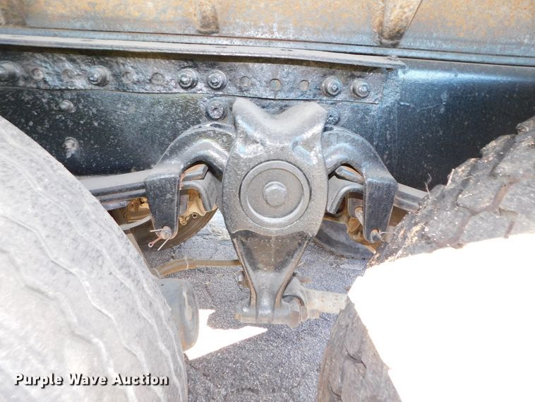 image for item DJ5878 1990 Freightliner FLD120  dump truck